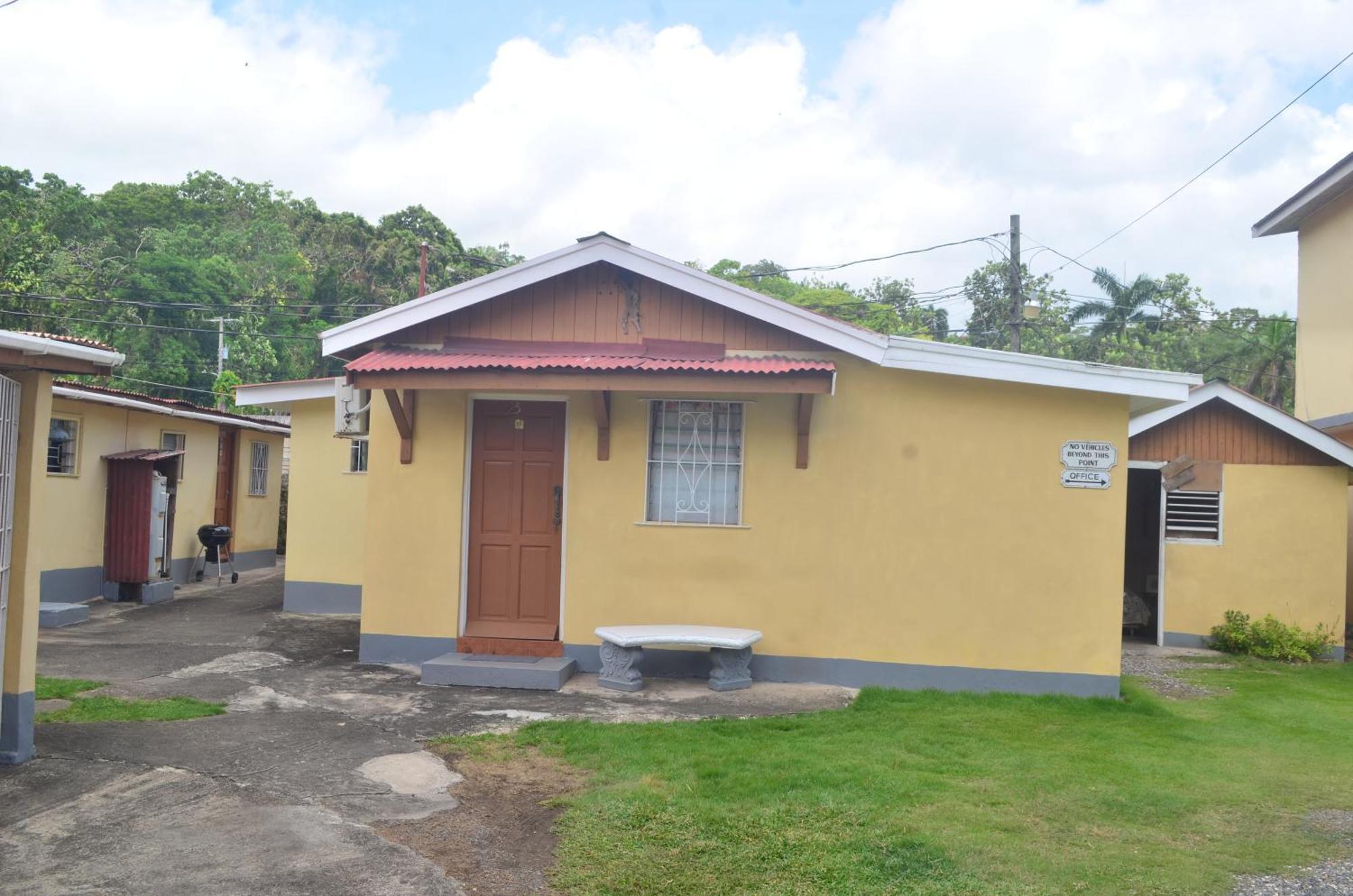 Little Shaw Park Guest House Ocho Rios Exterior photo