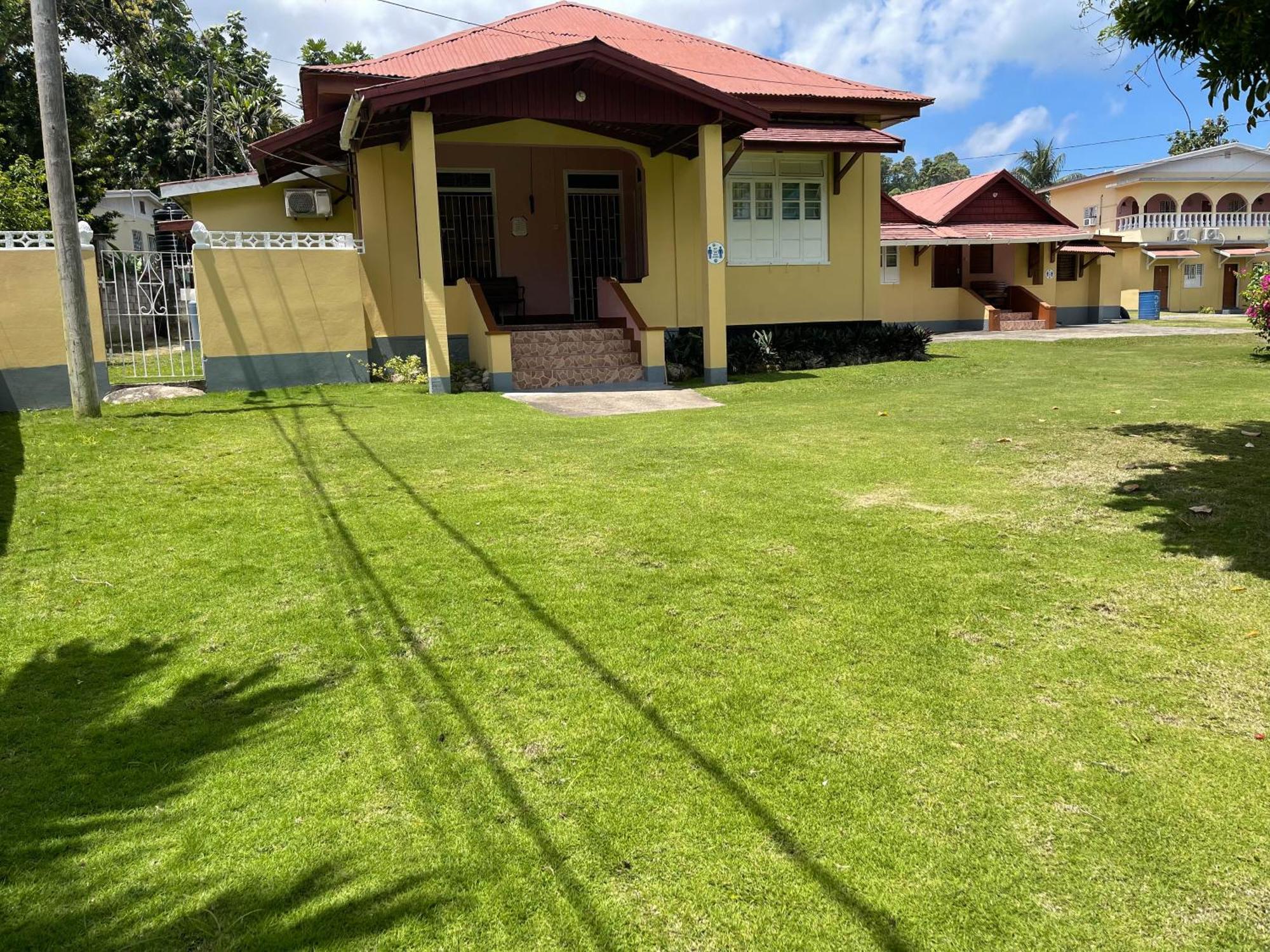 Little Shaw Park Guest House Ocho Rios Exterior photo